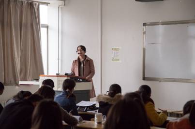 倪老师为国培学员授课